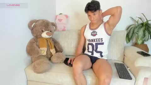Snapshot of mash_angelo chatting on 06-03-26, 11:21 mash_angelo online show from 06-03-26, 11:21