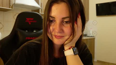 Snapshot of masha_queen chatting on 02-04-25, 06:27 Masha online show from 02-04-25, 06:27