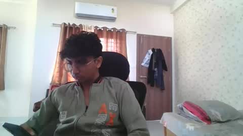 Mask Boy online show from 11-23-25, 04:12