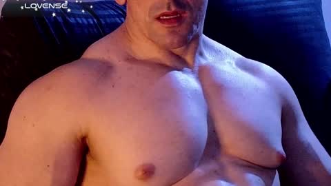 masked_bodybuilder online show from 12-22-24, 01:45