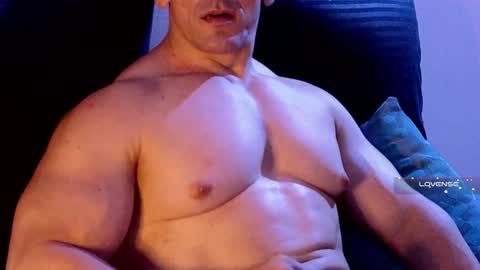 masked_bodybuilder online show from 01-18-25, 08:09