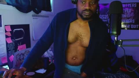 Maskmind online show from 03-11-25, 09:04