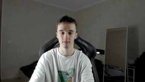 Snapshot of mason_warhol chatting on 03-04-25, 06:47 Mason online show from 03-04-25, 06:47