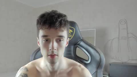 Snapshot of mason_warhol chatting on 10-16-25, 06:09 Mason online show from 10-16-25, 06:09