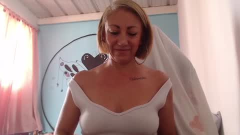 massiel ferreti online show from 12-22-25, 08:06