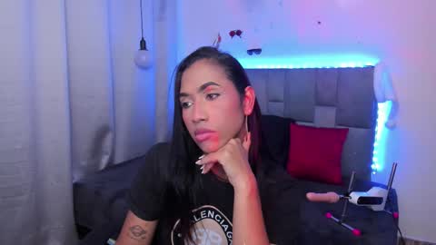 Snapshot of massielhot chatting on 01-11-26, 09:42 massielhot online show from 01-11-26, 09:42