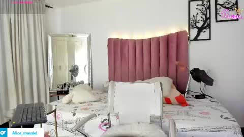massielhot online show from 07-11-26, 06:54