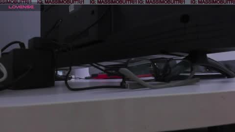 Snapshot of massimo_g chatting on 06-03-26, 12:19 I am Massimo online show from 06-03-26, 12:19