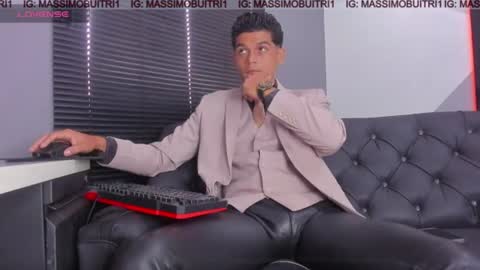 Snapshot of massimo_g chatting on 06-19-26, 02:43 I am Massimo online show from 06-19-26, 02:43