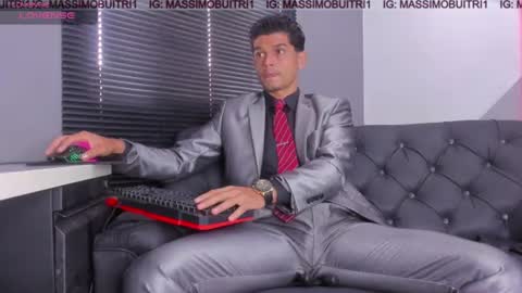 Snapshot of massimo_g chatting on 07-04-26, 01:28 I am Massimo online show from 07-04-26, 01:28