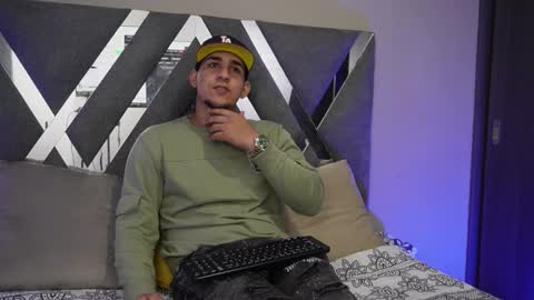 massimo_vidal online show from 10-15-25, 01:50