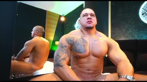 Snapshot of massimowalton2 chatting on 10-01-25, 01:44 massimowalton2 online show from 10-01-25, 01:44