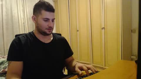 Snapshot of massu1994 chatting on 11-09-25, 02:10 Massu94 online show from 11-09-25, 02:10