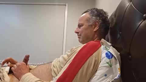 Erix online show from 10-27-25, 10:52