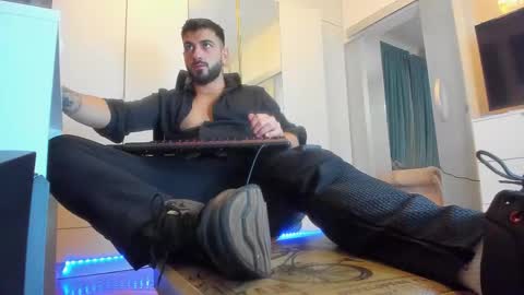 Matthew online show from 10-18-25, 01:56