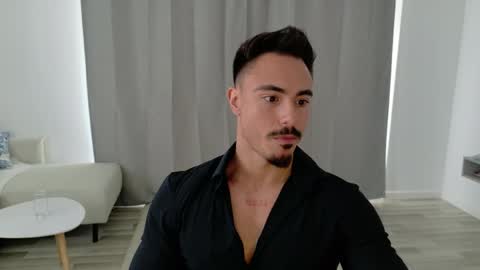 Snapshot of master_lukass chatting on 05-04-26, 12:23 master_lukass online show from 05-04-26, 12:23