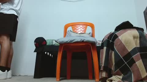 Snapshot of master_pig_ chatting on 04-12-26, 11:04 MASTER ALPHA online show from 04-12-26, 11:04