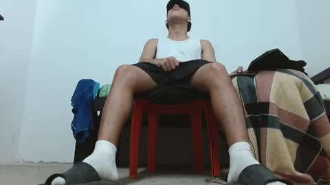 Snapshot of master_pig_ chatting on 04-29-26, 01:53 MASTER ALPHA online show from 04-29-26, 01:53