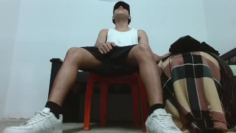 Snapshot of master_pig_ chatting on 05-03-26, 04:13 MASTER ALPHA online show from 05-03-26, 04:13