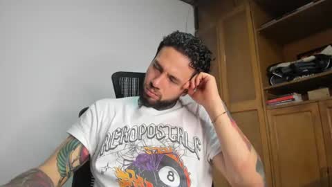 Snapshot of master_steven_01 chatting on 06-18-26, 11:20 steven online show from 06-18-26, 11:20