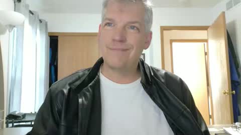 Snapshot of master_thorn chatting on 04-08-26, 01:00 Master Thorn online show from 04-08-26, 01:00