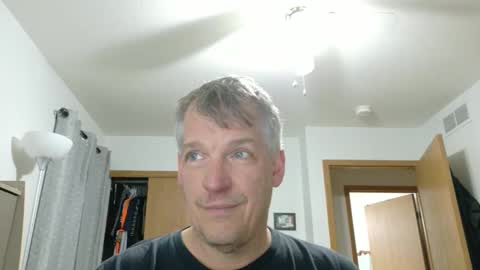 Snapshot of master_thorn chatting on 04-12-26, 03:11 Master Thorn online show from 04-12-26, 03:11