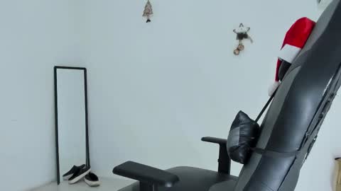 Alpha junior online show from 12-18-25, 01:17