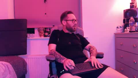 Snapshot of masterbailey chatting on 02-22-26, 11:14 masterbailey online show from 02-22-26, 11:14