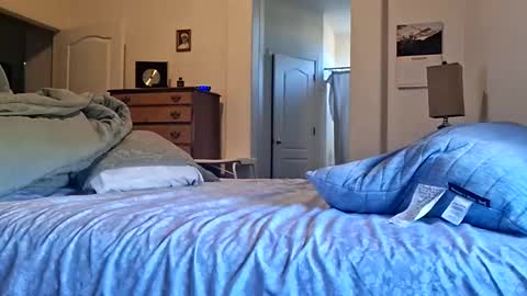 Snapshot of masterbatewithme702 chatting on 03-17-26, 01:21 masterbatewithme702 online show from 03-17-26, 01:21