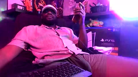 Snapshot of mastermarvel22 chatting on 02-19-26, 07:54 BlackMarvel online show from 02-19-26, 07:54