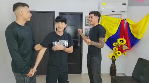 Snapshot of masters_sexx chatting on 07-19-26, 11:14 Team Cris Darwin- Fernando- Stiven- David online show from 07-19-26, 11:14