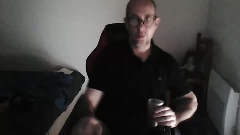 Snapshot of mat11efou chatting on 04-22-26, 11:34 mat11efou online show from 04-22-26, 11:34