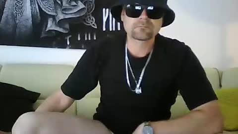 Snapshot of matcelpb1987 chatting on 09-21-25, 08:16 Marcel online show from 09-21-25, 08:16