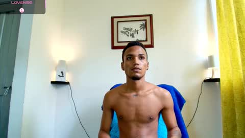 Snapshot of mateo_nick chatting on 02-22-25, 05:35 Mateo and Noah online show from 02-22-25, 05:35