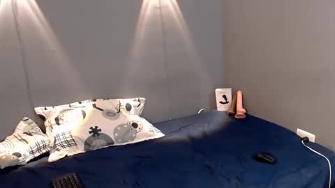 Snapshot of mateo_nick chatting on 04-21-26, 06:01 Mateo and Noah online show from 04-21-26, 06:01