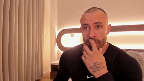 Snapshot of mateo_ospinaa chatting on 02-28-26, 07:15 Mateo online show from 02-28-26, 07:15