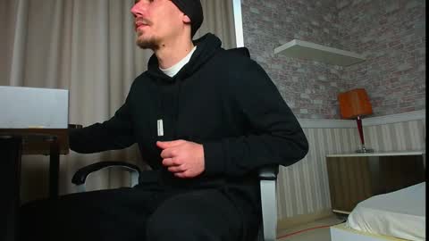 MateoBenjamin online show from 12-22-25, 11:18