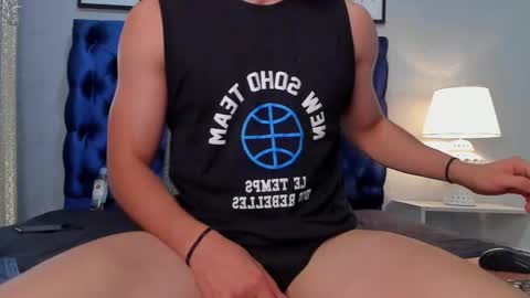 Snapshot of mateoking1 chatting on 02-20-25, 07:23 MATEO KING online show from 02-20-25, 07:23