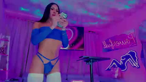 Snapshot of matheus_bigcock chatting on 09-23-25, 04:32 Powerfull online show from 09-23-25, 04:32