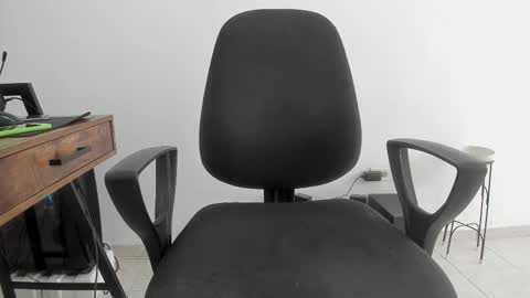 Snapshot of matheusbeard2 chatting on 02-07-26, 05:16 Matheus online show from 02-07-26, 05:16