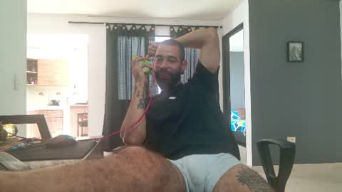 Snapshot of matheusbeard2 chatting on 06-21-26, 06:32 Matheus online show from 06-21-26, 06:32