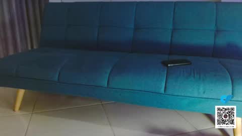 STRURIBE ON INSTAGRAM online show from 10-06-25, 08:23