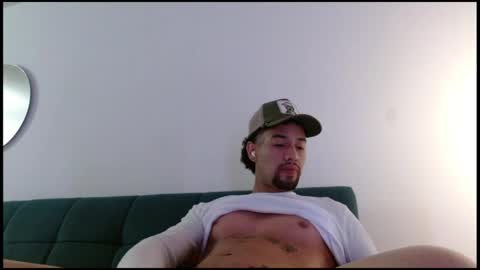 Snapshot of mathew444 chatting on 04-28-26, 10:09 STRURIBE ON INSTAGRAM online show from 04-28-26, 10:09