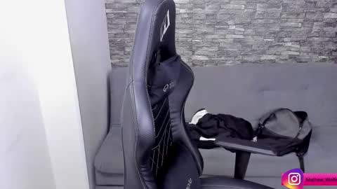 Mathew Independent model online show from 11-19-25, 06:35