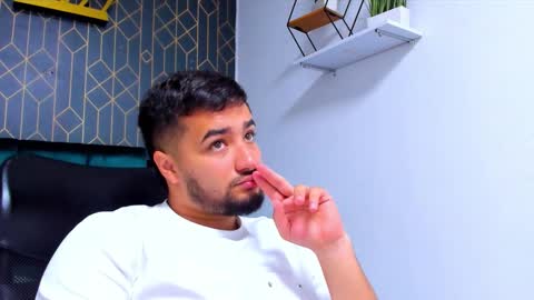 Mathews online show from 02-17-26, 12:01