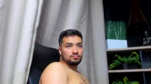Snapshot of mathews_colton1 chatting on 06-06-26, 02:00 Mathews online show from 06-06-26, 02:00