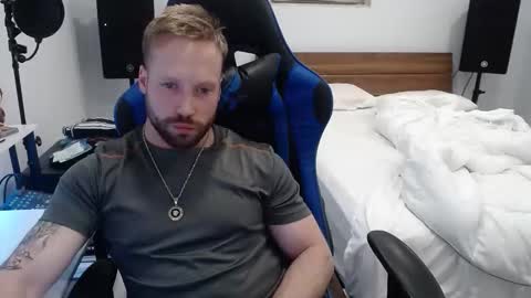 Snapshot of mathieu6606 chatting on 02-28-26, 09:32 Math online show from 02-28-26, 09:32