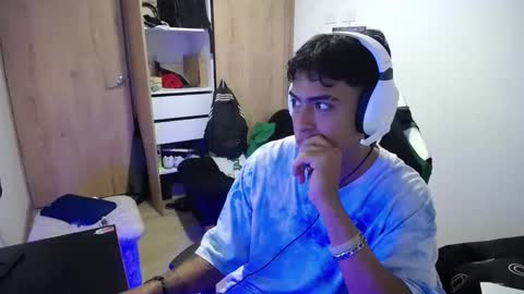 matias online show from 09-30-25, 03:44