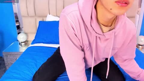 Matias Jeong  online show from 11-22-25, 01:10