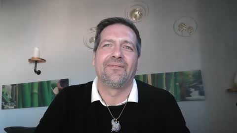 Snapshot of matrike1 chatting on 12-26-24, 02:16 matrike1 online show from 12-26-24, 02:16